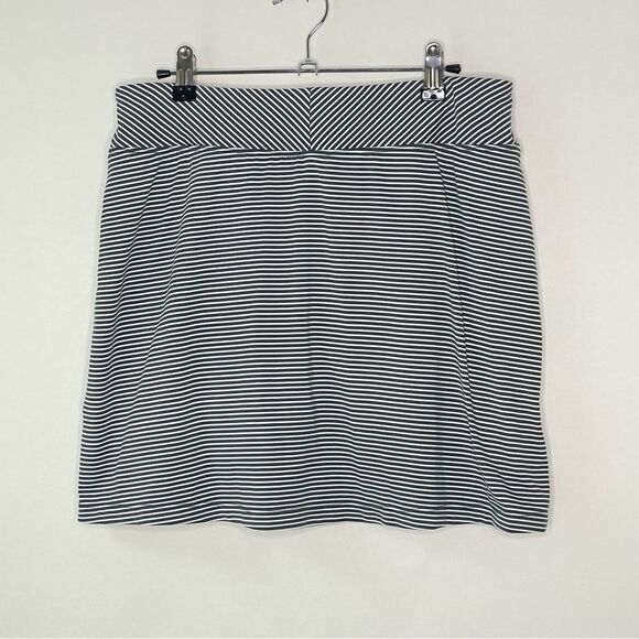 Title Nine Striped Poly Spandex Blend Buttah Skort Small #CC - Picture 3 of 9